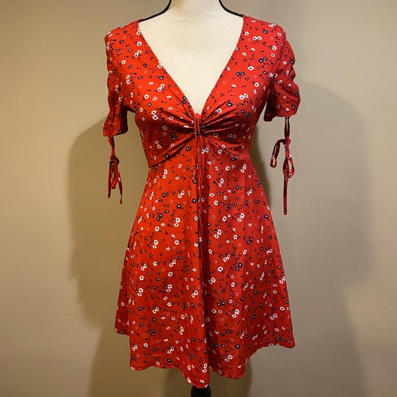 Princess Polly Red Floral Tie Mini V-Neck Dress - Picture 2 of 14